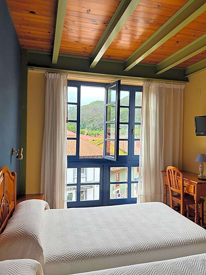 Hotel Cuevas Del Mar