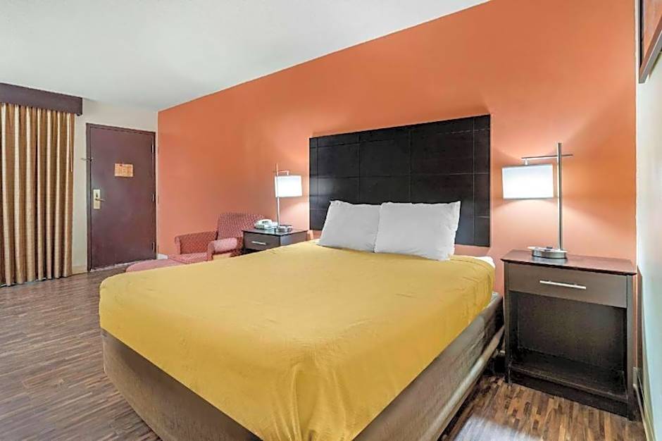 Econo Lodge Urbandale