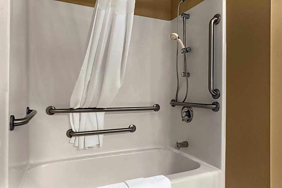 Country Inn & Suites by Radisson, Albert Lea, MN