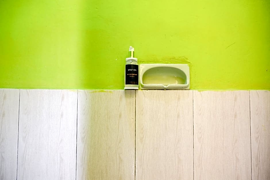 OYO 1773 Ilyasa Family