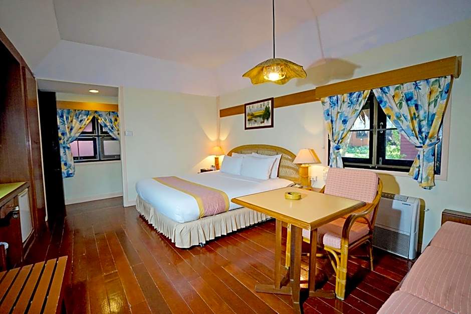 Photo 1 of 6 of Garden Family Bungalow