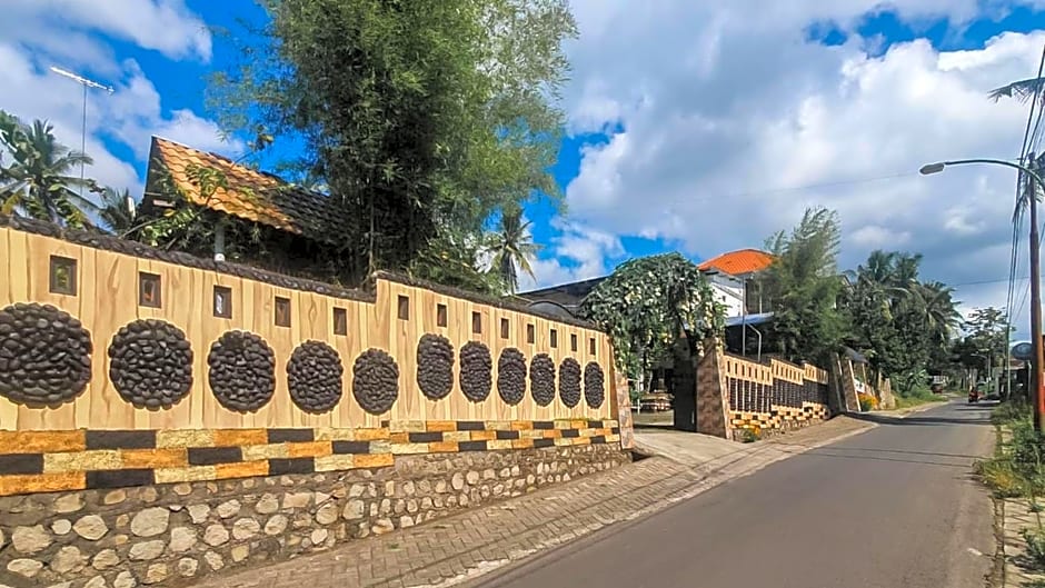 RedDoorz Syariah at Banyu Asem Banyuwangi