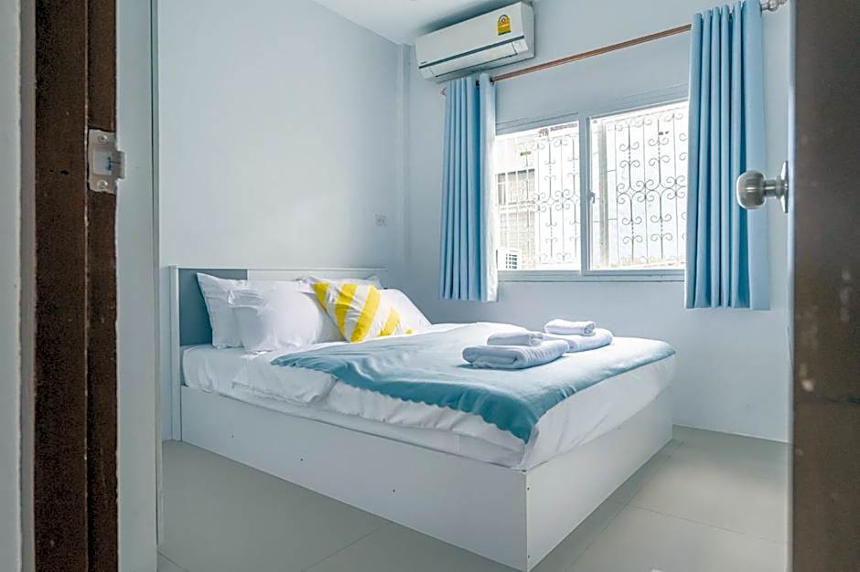 MIQ HK111-4BR Home Ratchada-Huaykwang 14PAX