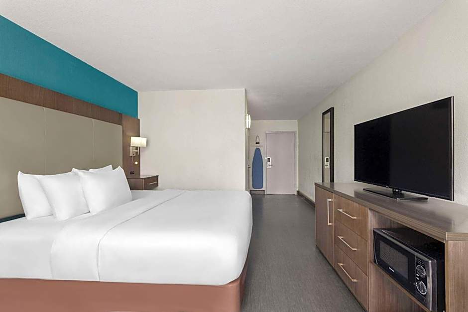 Wingate by Wyndham Kansas City