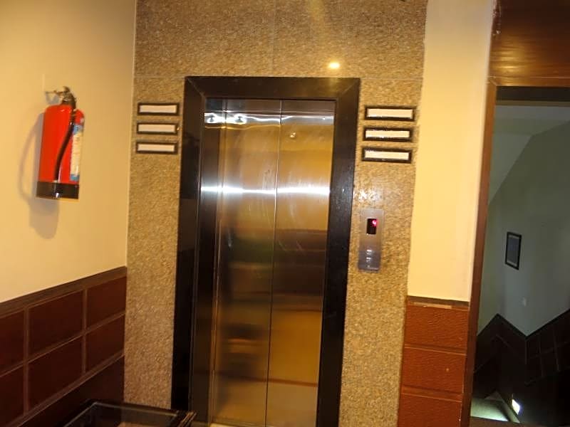 Hotel Janhvi International