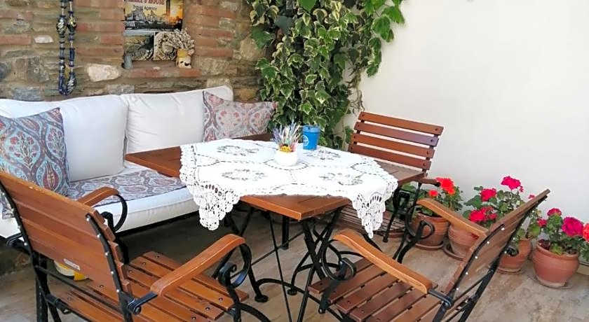 Hotel Mary's House