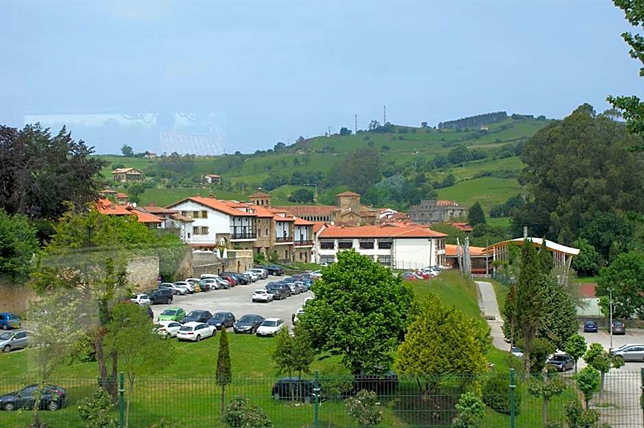Hotel Colonial de Santillana