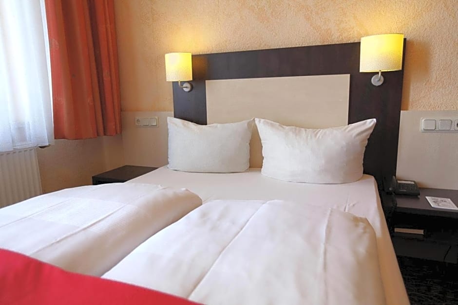 Adesso Hotel Kassel -pay at property on arrival- Ihr Automatenhotel in Kassel