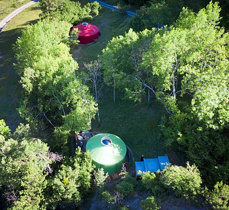 Eco-hôtel et Yourtes du Mercantour