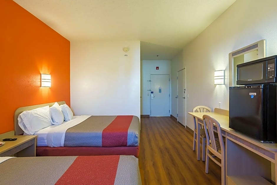 Motel 6-Dale, IN