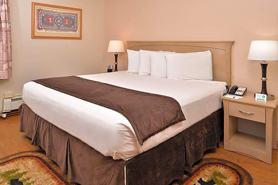Foto 1 daripada 4 — Historic 1 King Bed