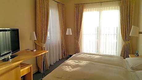 Double Room Land Side
