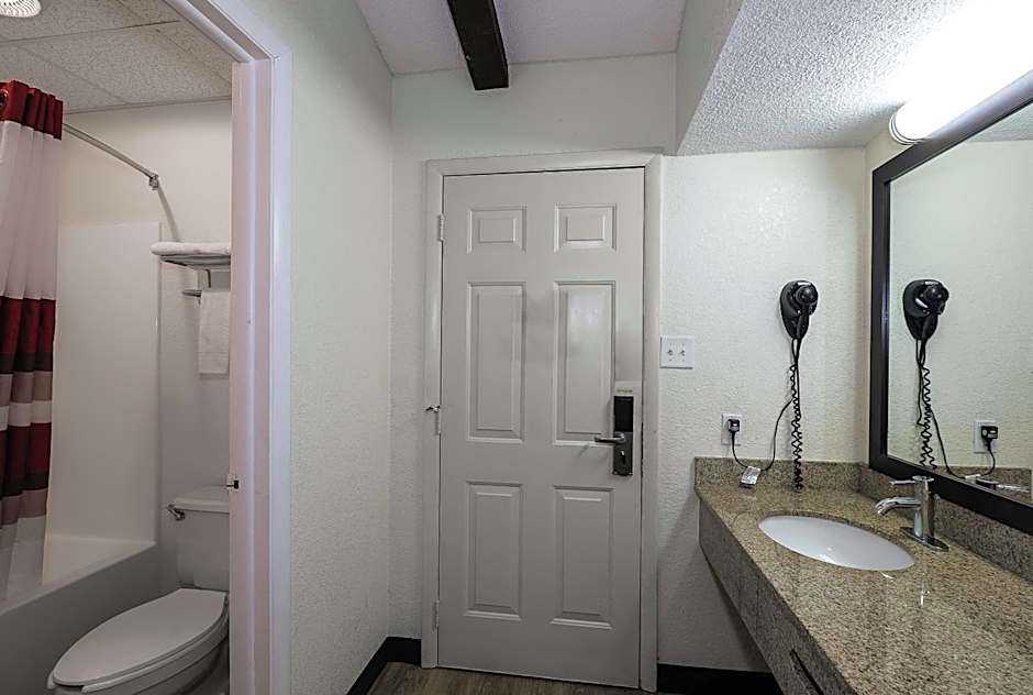 Red Roof Inn Lancaster - Strasburg