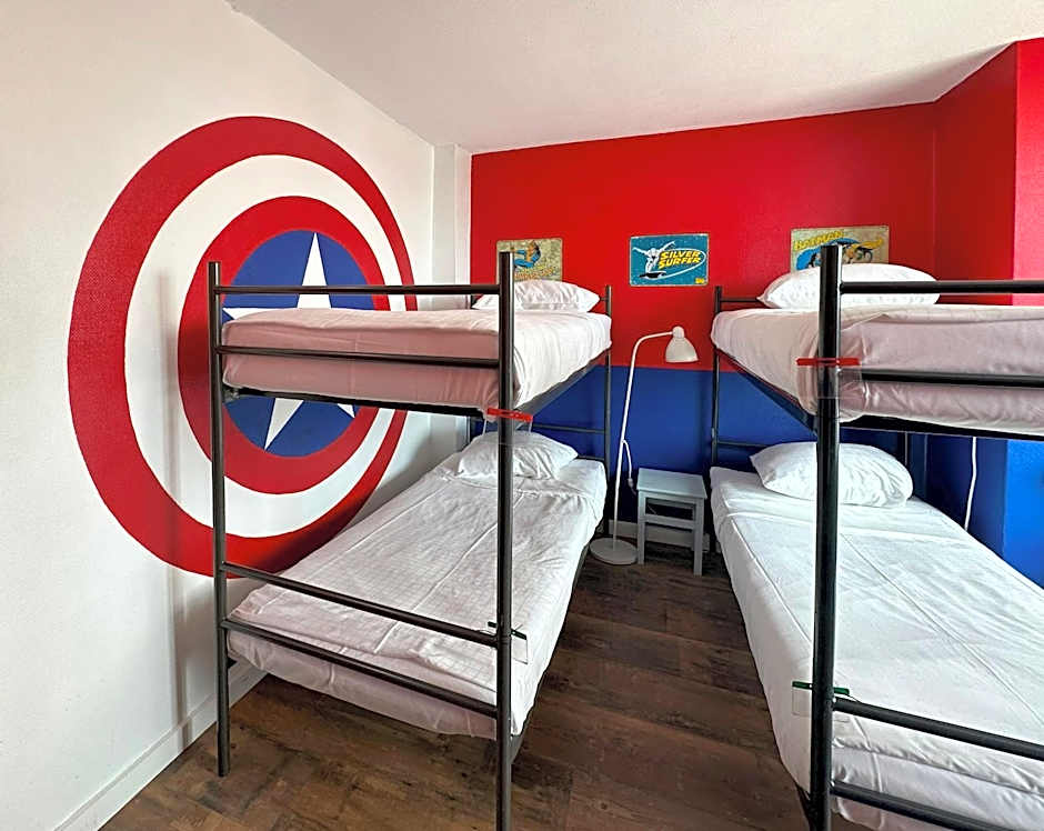 The Flying Pig Beach Hostel Age 18 to 40