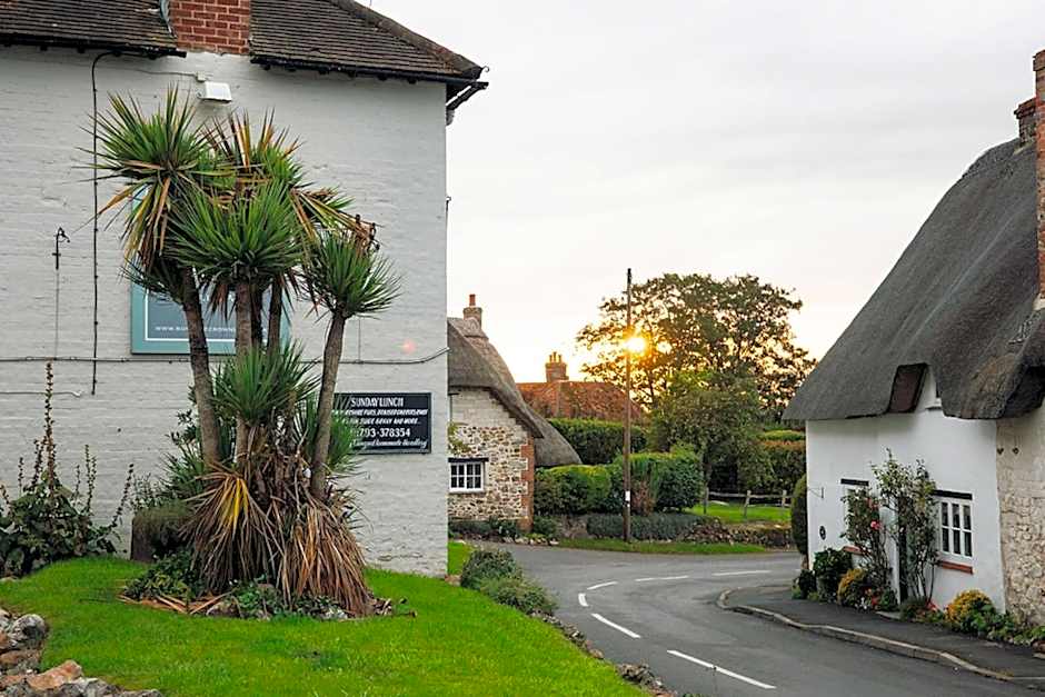 The Rose & Crown, Ashbury