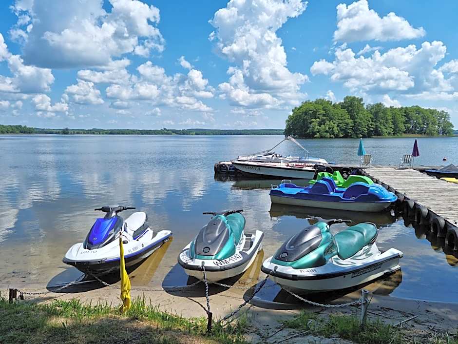 Velo Camp nad jeziorem Dadaj