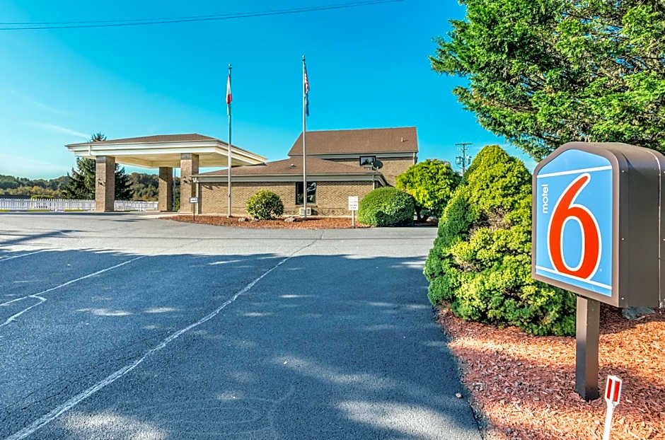 Motel 6-Hillsville, VA