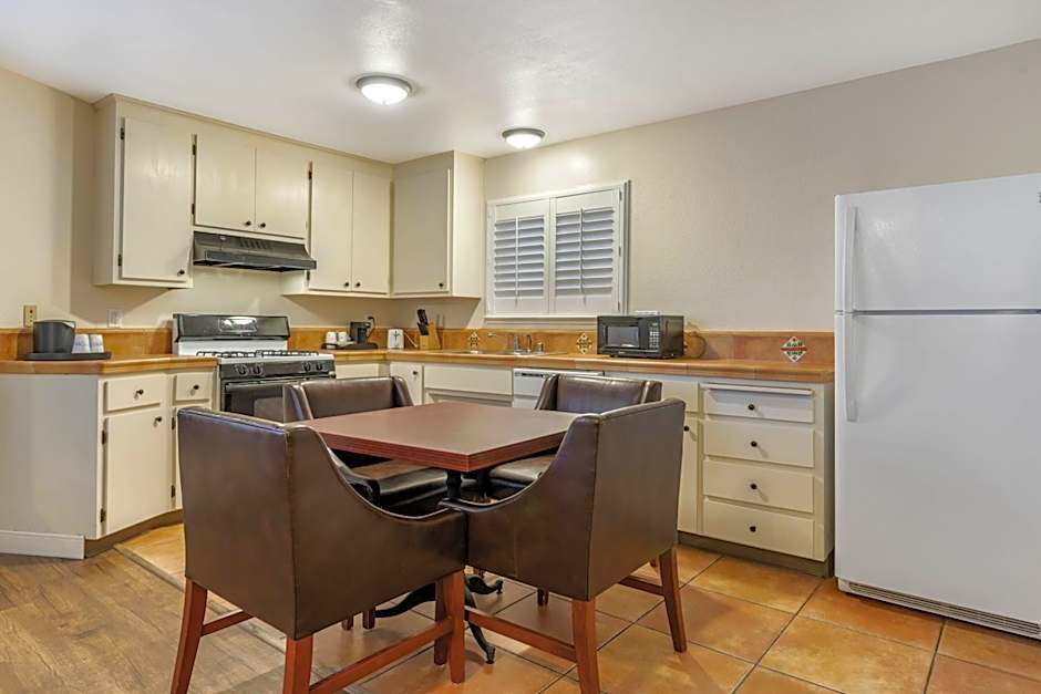 Best Western Rose Garden Inn