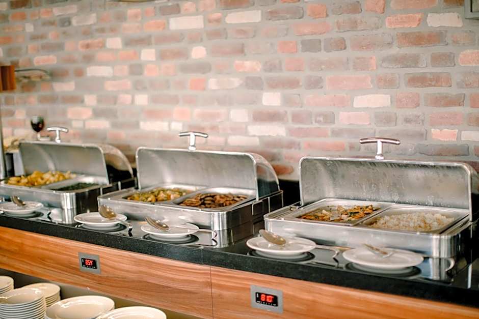 Laren Sea Side Hotel Spa