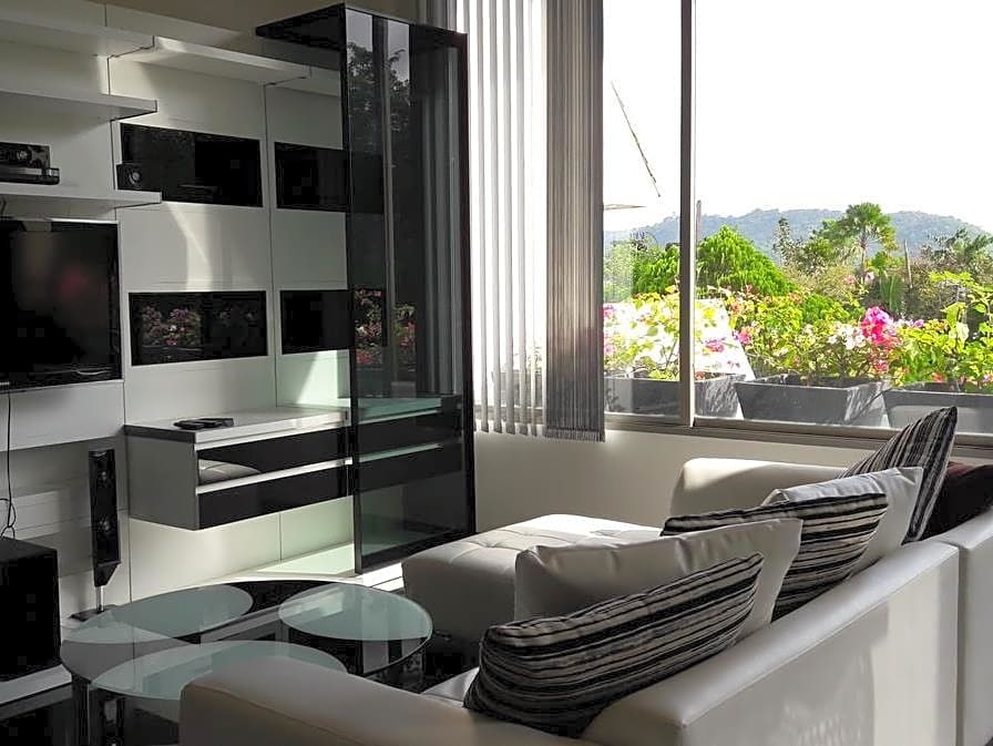 The Green Golf Condominium