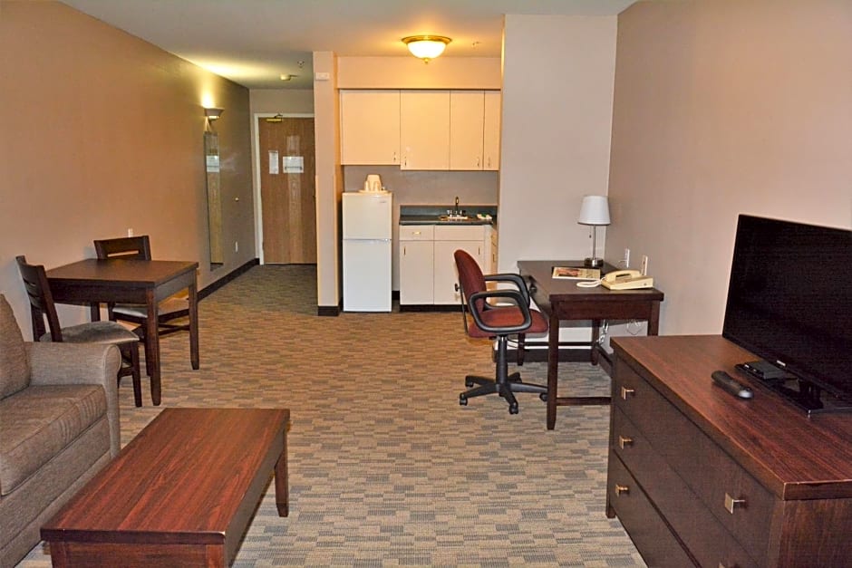 FairBridge Inn & Suites DuPont