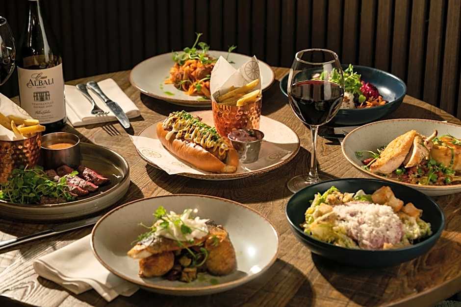 The Royal Oak Hotel, Welshpool - The Coaching Inn Group