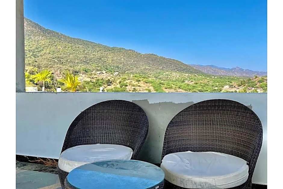 Hotel SSR Palace Mount Abu