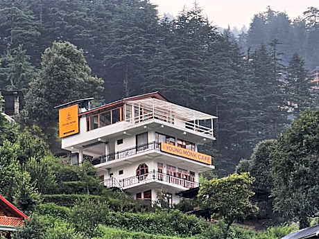 Young Monk Hostel & Cafe Jibhi