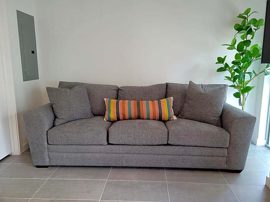 Comfortable Studio with King Bed and Queen Sofa-bed