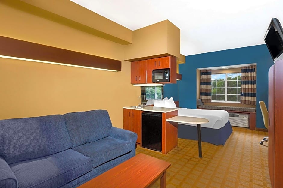 Microtel Inn & Suites by Wyndham Starkville