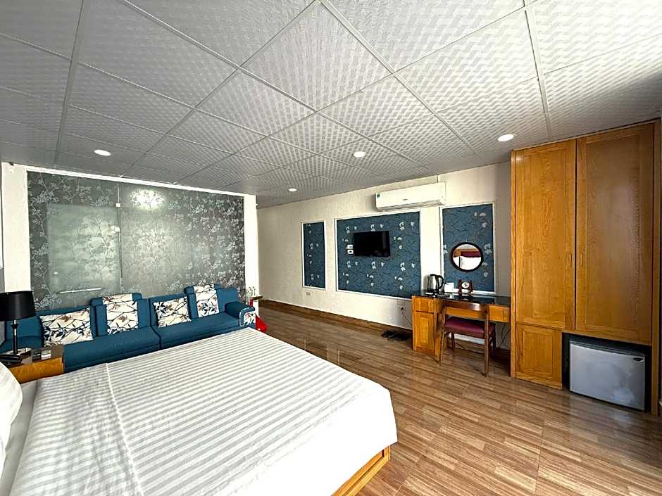 Holiday Suites Hotel & Spa