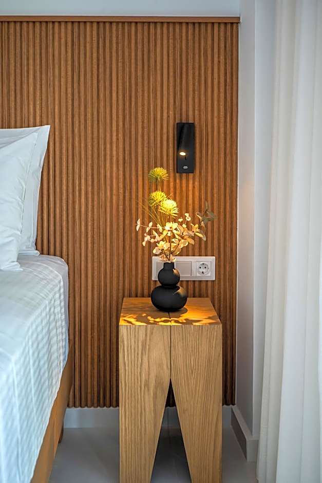 LIRIUM luxury suites