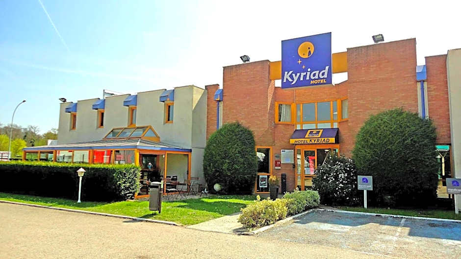Kyriad Chantilly Hotel