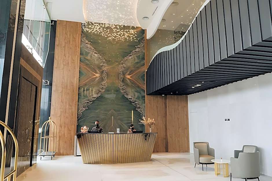 Grand Central Premier