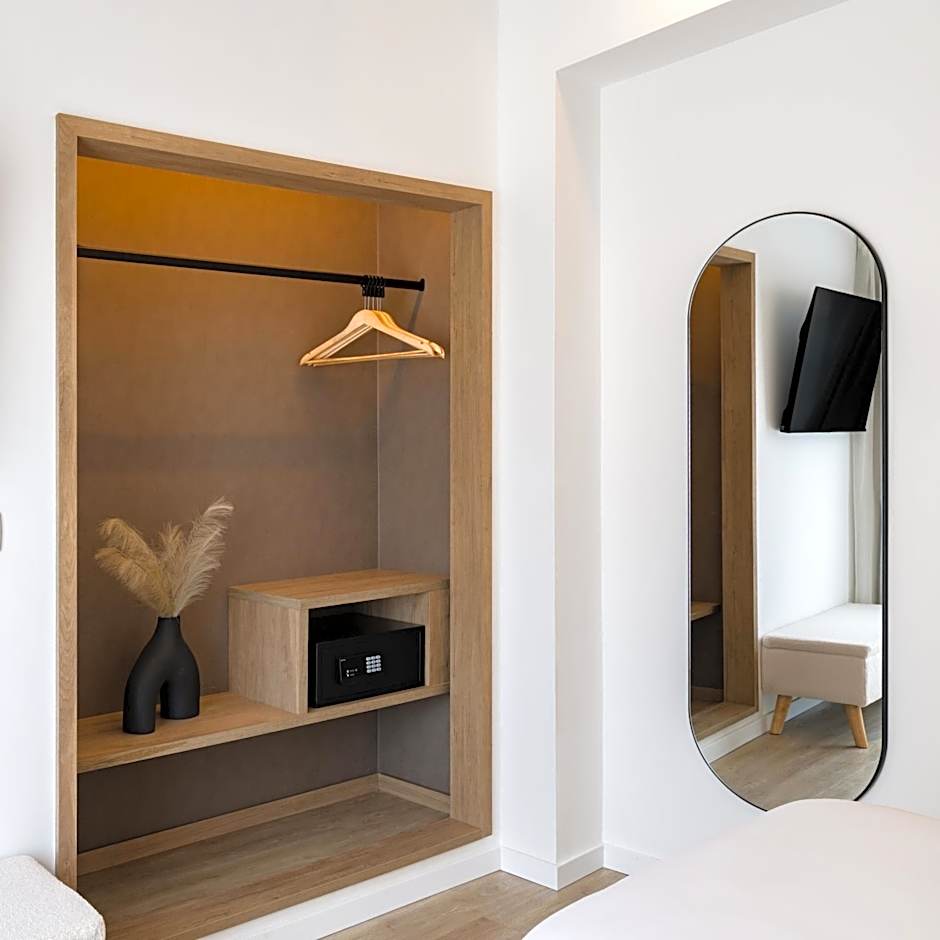 Hotel Adonis Pelinor