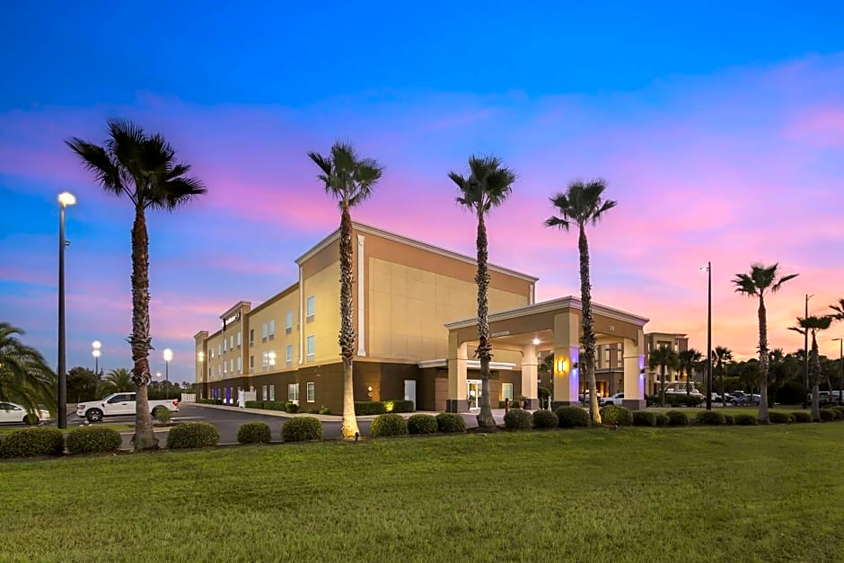 Best Western Plus Brunswick Inn & Suites
