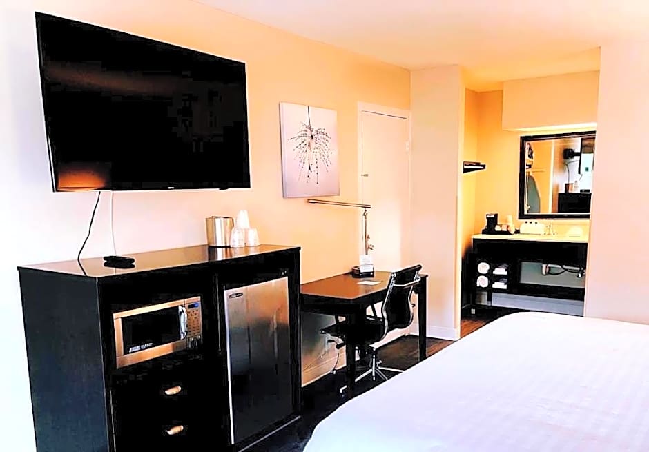 Clarion Inn & Suites