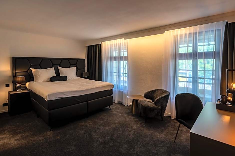 Square Boutique Hotel & Brasserie