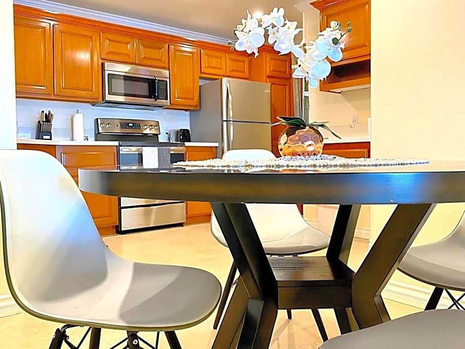 Hamilton Cove-Boho Chic Villa w/Golf Cart...No pets.