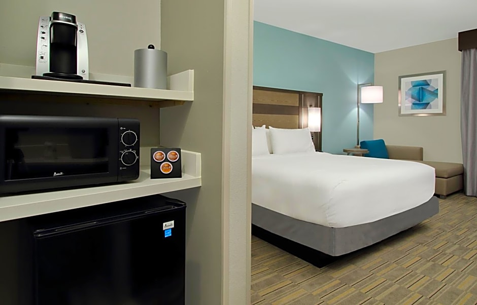 Holiday Inn Express & Suites Lake Charles South Casino Area By IHG