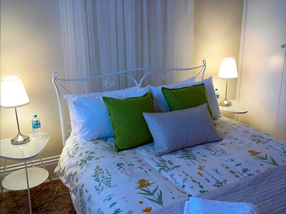 The Bank Guesthouse Glen Innes