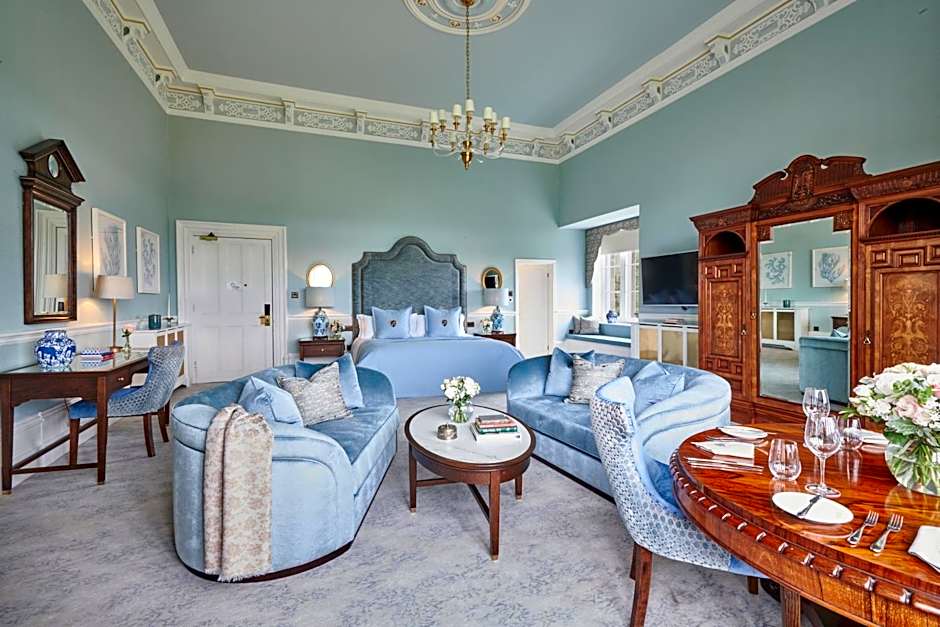 Photo 1 of 9 of Luxury Suite