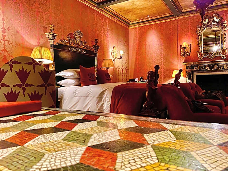 Great Fosters - Near Windsor