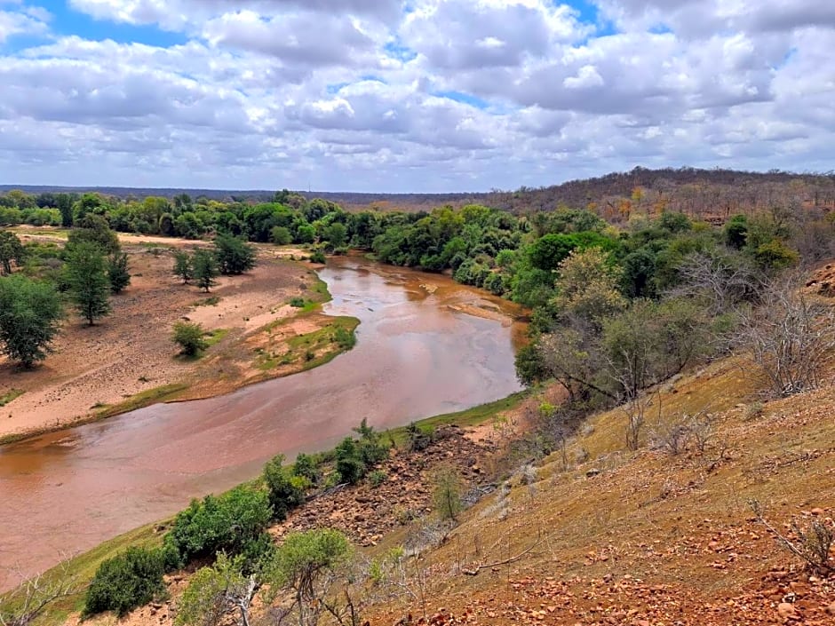 Nthakeni Bush & River Camp
