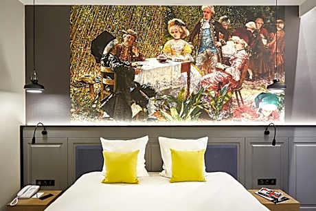 Classic Double Room with City or Cathedral View