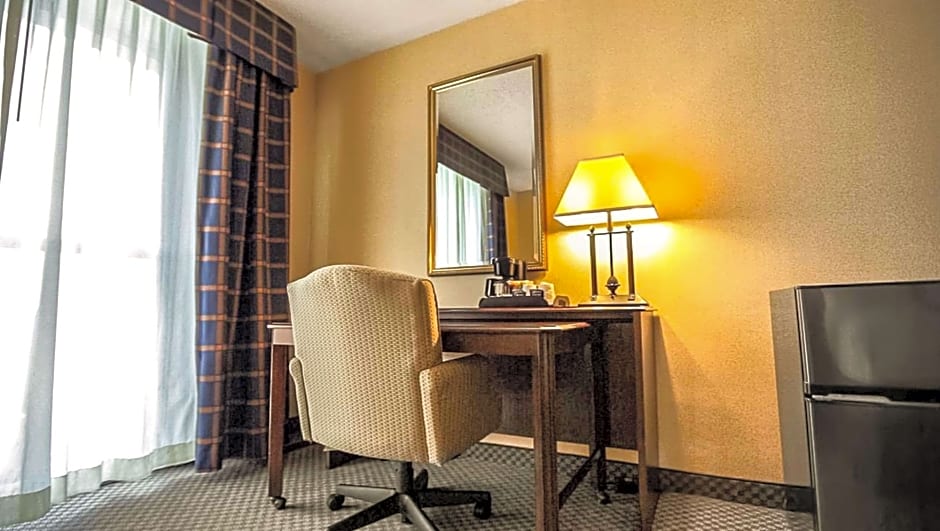 Magnuson Grand & Conference Center Somerset-Bridgewater