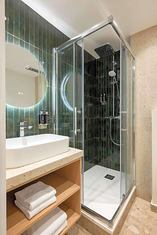 Hôtel Charlemagne by Happyculture