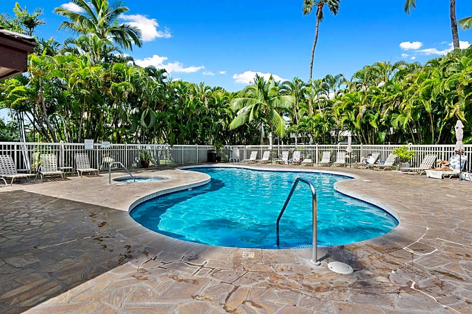 Walk to Beach from this Renovated Studio with King Bed and Resort-Level Amenities