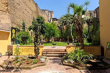 HOPESTEL Secret Garden Napoli