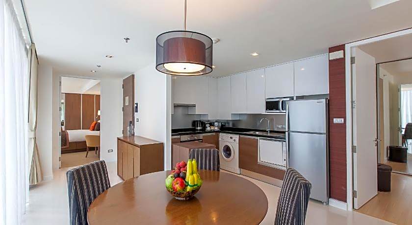 Oakwood Residence Sukhumvit 24 Hotel